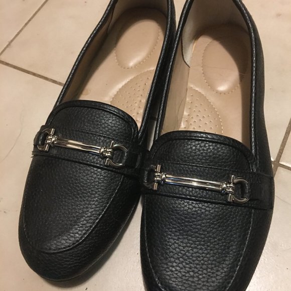 Ladies Shoes (3 pairs) Flats - Picture 5 of 7